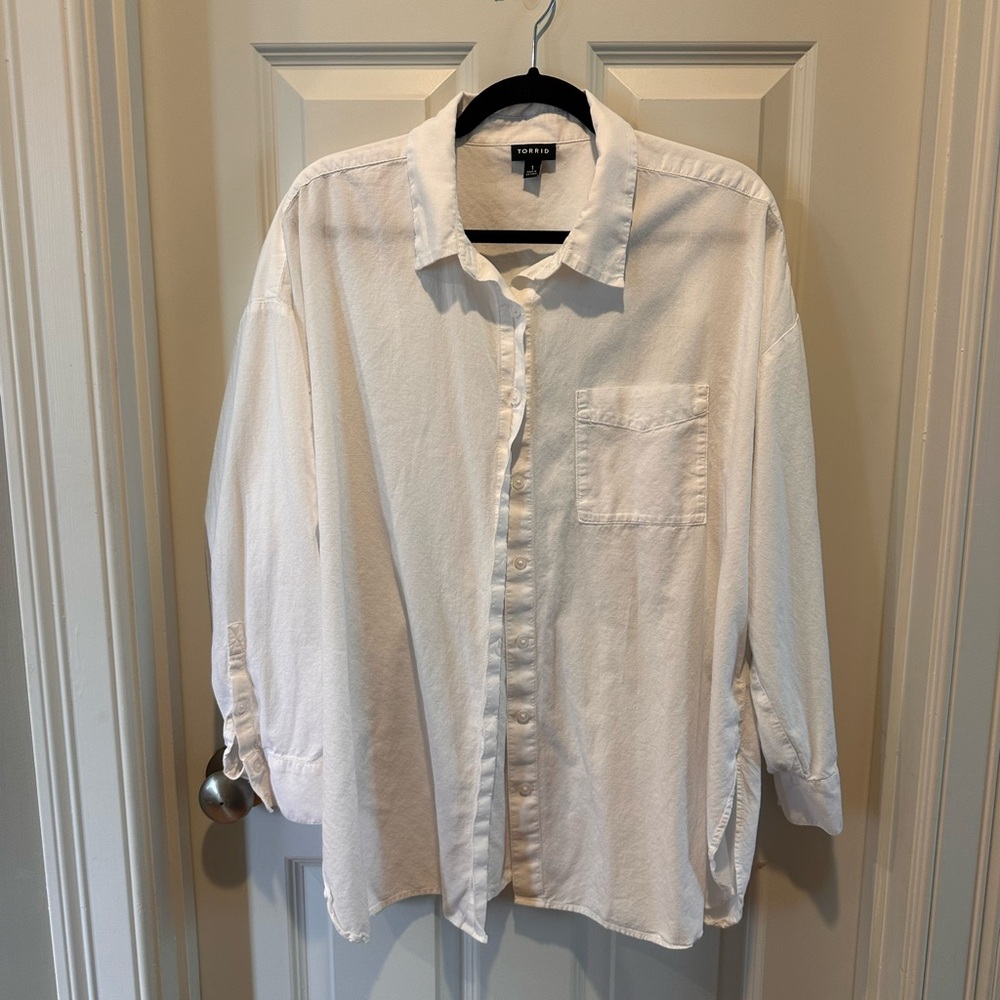 Torrid White Button Down Shirt Size 1 (1X) Oversized Casual